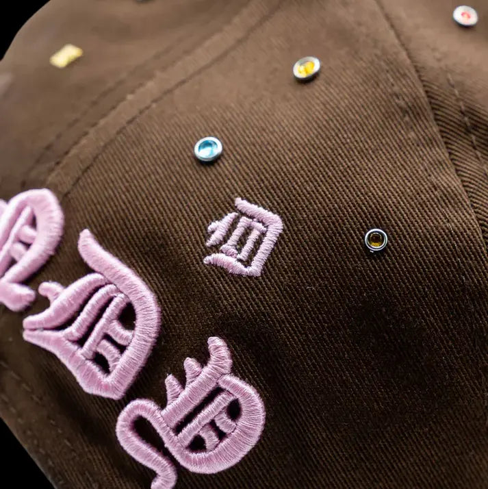 GORRA DANDY HATS "️10 YEARS ANIVERSARY” PINK BROWN - Drop - Shop Colombia